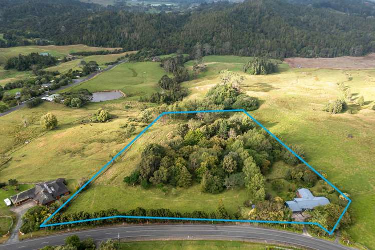 12 Whitehills Road Waitoki_35