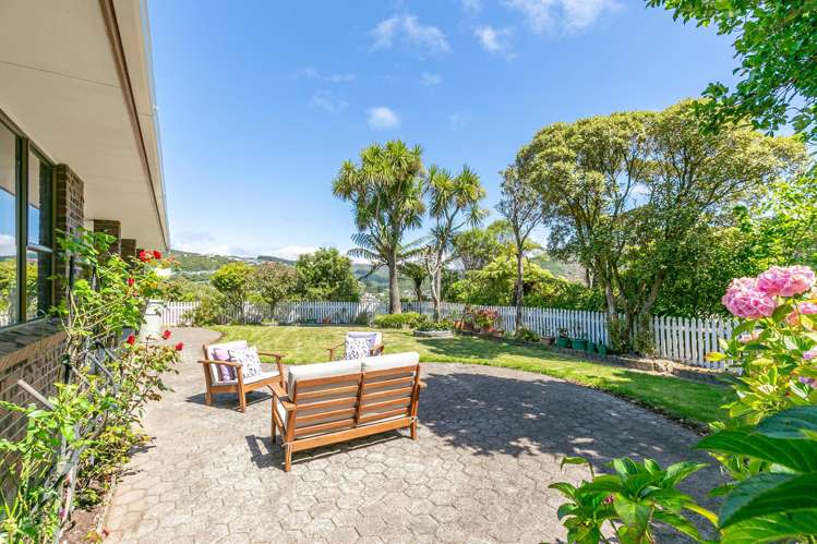 57 Percy Dyett Drive Karori_11