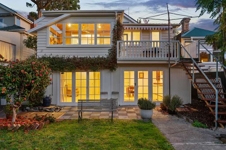 29 Queens Parade Devonport_19