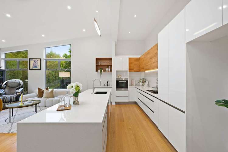 25c Marina Road Torbay_8