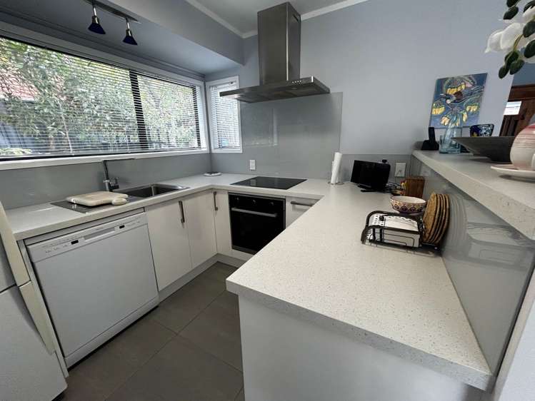 3-20 Reid Road New Lynn_3