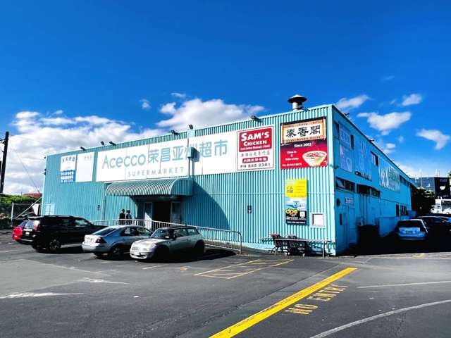 WELL-KNOWN SUPERMARKET IN PRIME LOCATION