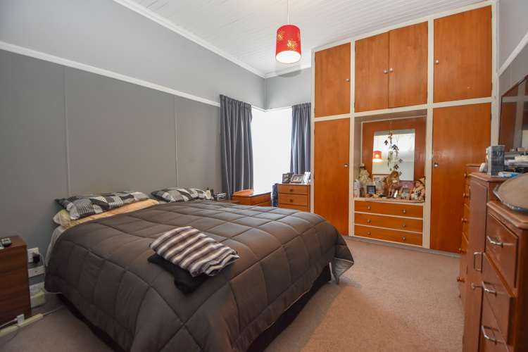 320 High Street South Carterton_9