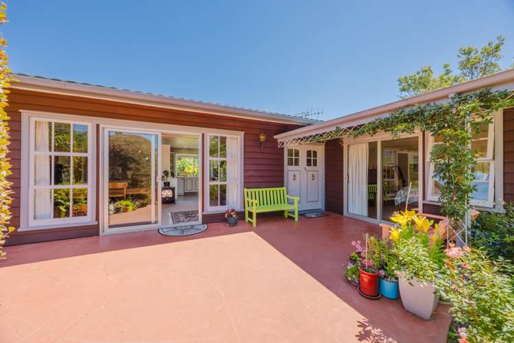 32 Kent Terrace Taradale_13