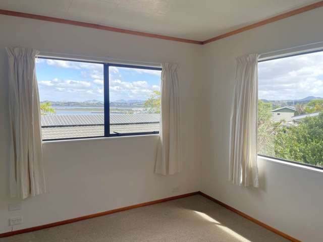 70B West View Crescent Onerahi_3