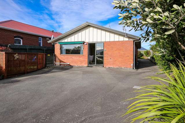 Andersons Bay Surprise Package - Motivated Seller!