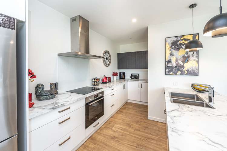 4 Simon Street Tawhero_12