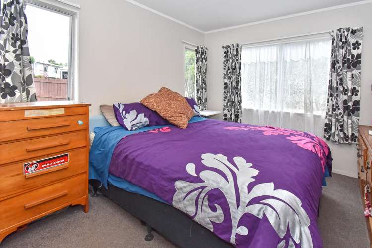 6 Leila Place Clover Park_8