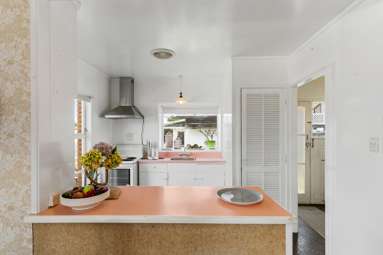 2/139 Clovelly Road_2
