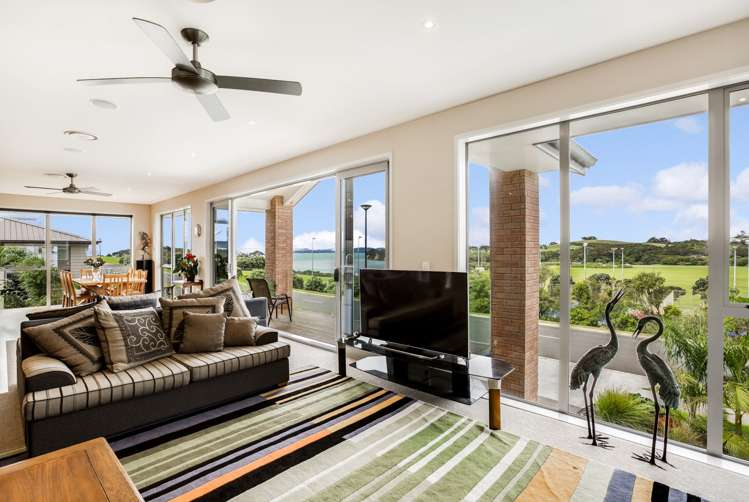 38 Weatherly Drive Beachlands_3