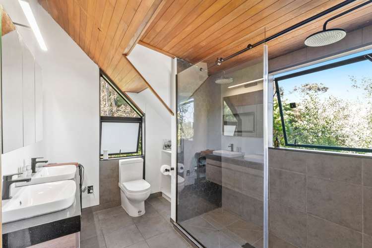 110 Attwood Road Paremoremo_9