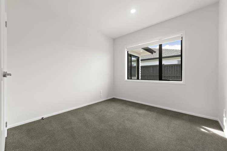 50 Siren Street Milldale_11
