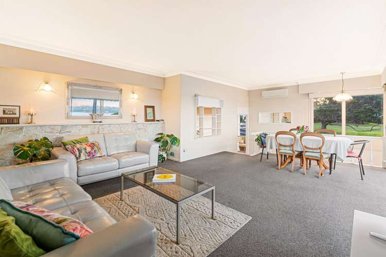 2 House Avenue Mangere Bridge_11