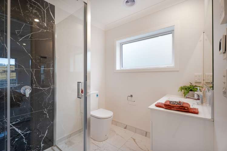 83 Queen Charlotte Drive Aotea_20