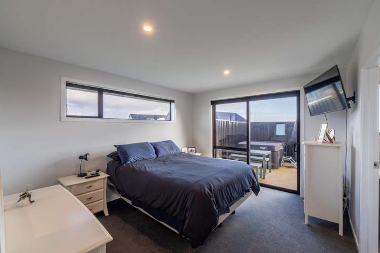 24 Chatham Rise Seaward Bush_8