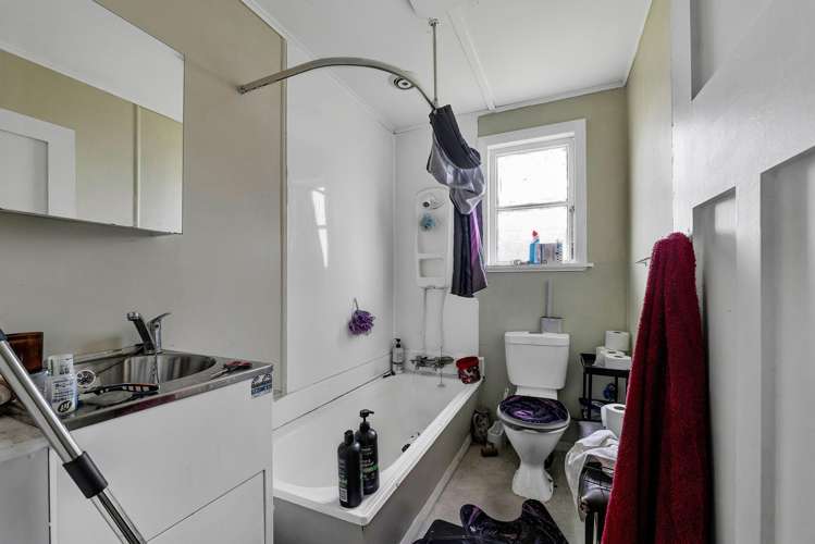 2 Laurent VC Street Hawera_7