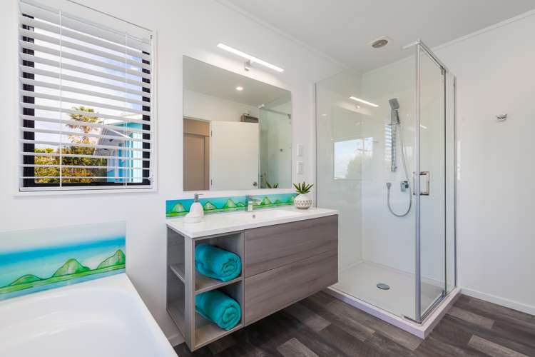 1418 Whangaparaoa Road Army Bay_15