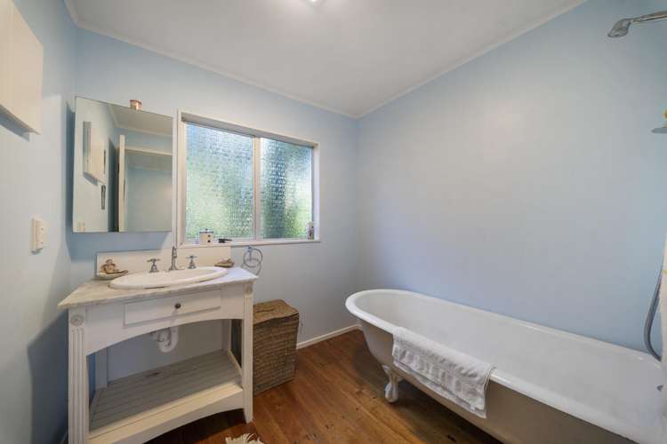 136 Opanuku Road Henderson Valley_21