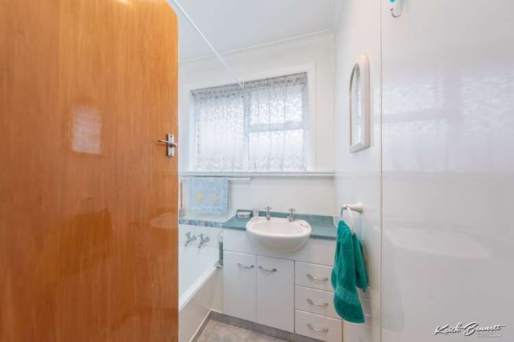 14 Courtenay Road Heretaunga_13