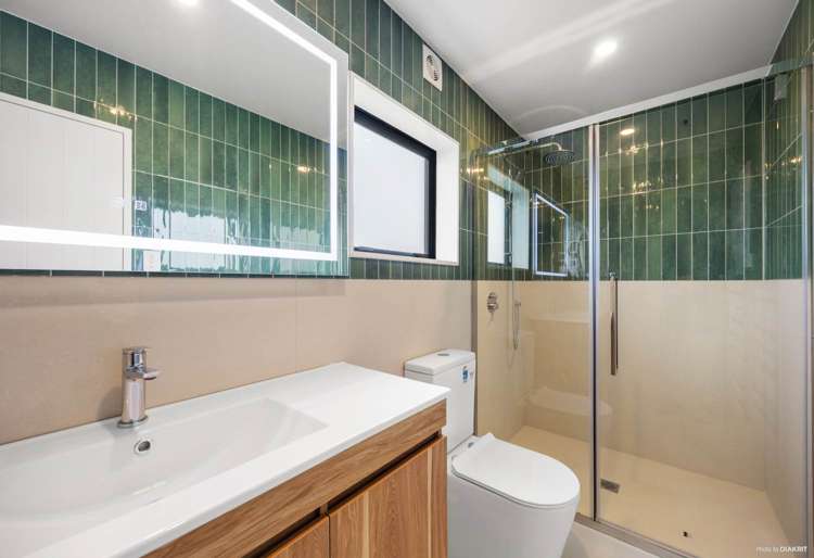 11D Rene Place Sunnyhills_13