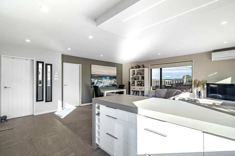 102 Findlay Road Ascot_5