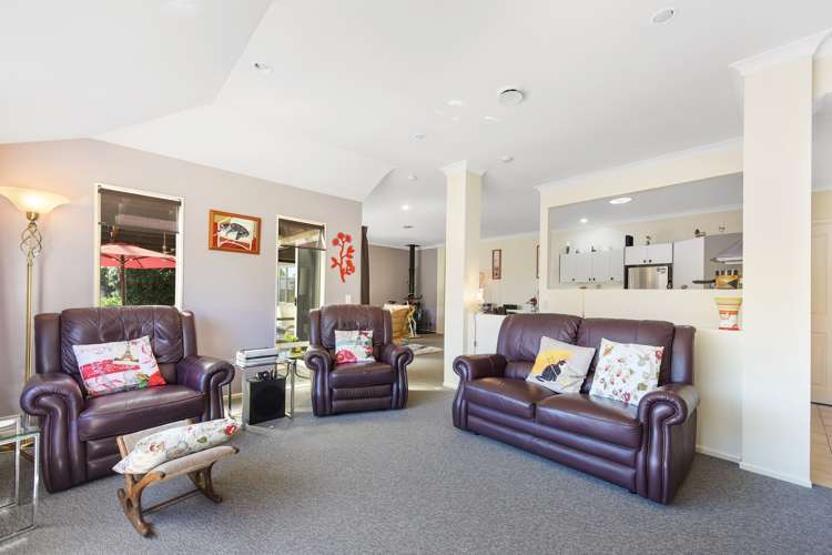 22 Hollybush Drive Brightwater_4