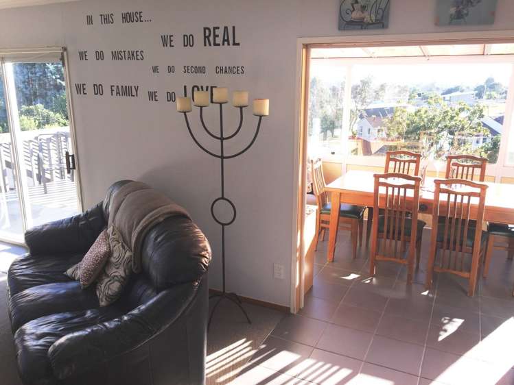 32 Pokapu Street Titirangi_5