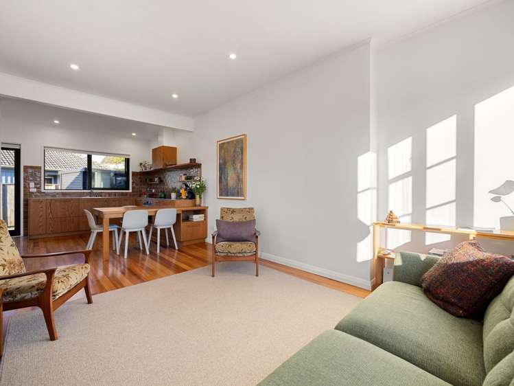 22 Plunket Terrace Hamilton East_4