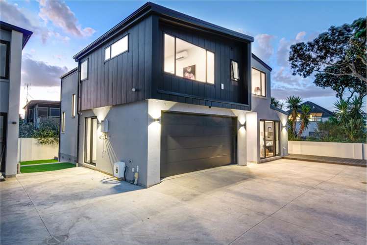 18b The Esplanade Eastern Beach_2