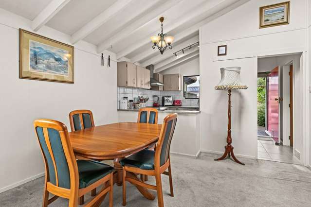 2/8 Toop Street Havelock North_4