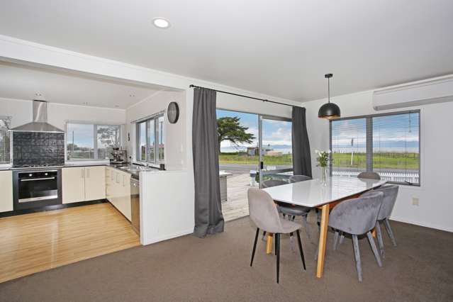 1253 East Coast Road Whakatiwai_3