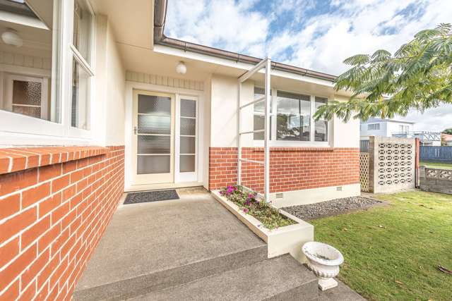 11 Lincoln Road Springvale_2