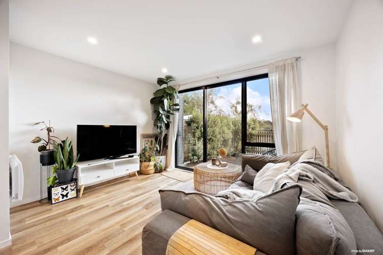 4 Tokai Place Glen Eden_8