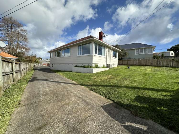 4 Caen Road Panmure_13