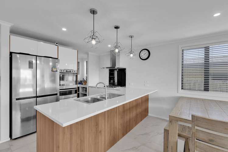 20 Te Tiireke Drive Glenview_2