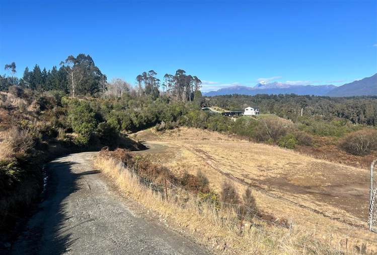 Arnold Valley Road Moana_3