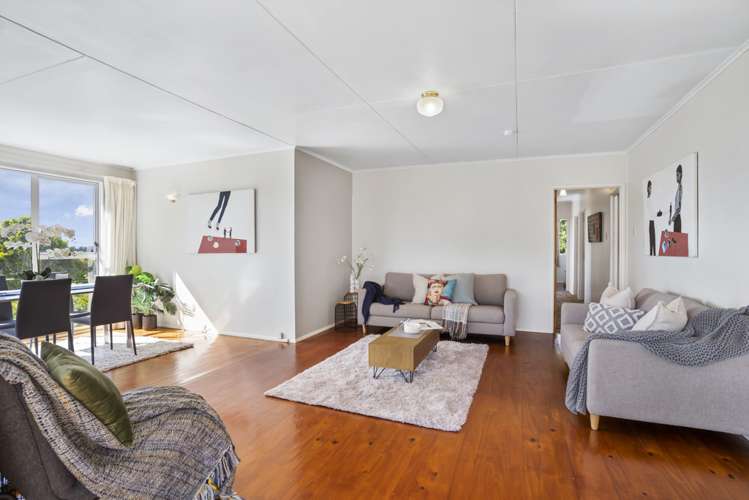 15 Highland Avenue Titirangi_10