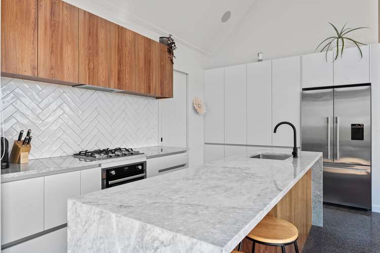 31 James Paige Lane Riverhead_4