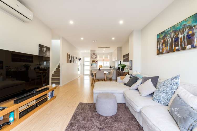 64 Pencaitland Drive Flat Bush_6