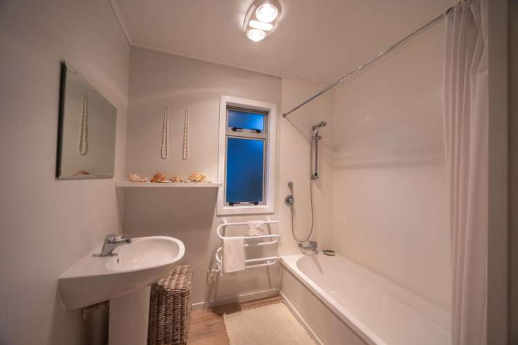 22A Marine Parade Foxton Beach_16