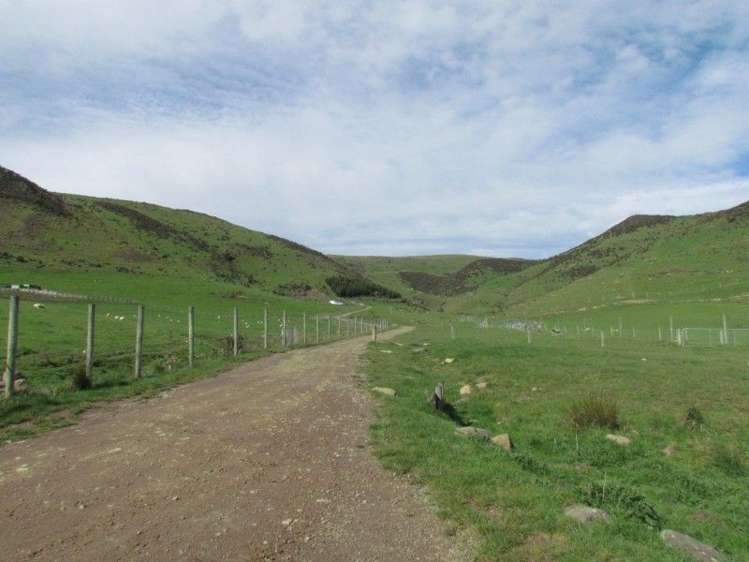 1477 Waimea Valley Road Gore Surrounds_15