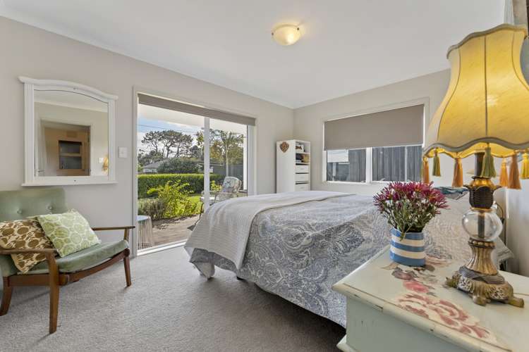 4 Montague Grove Stratford_10