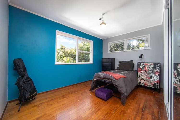 73 Barrys Road Glendene_16