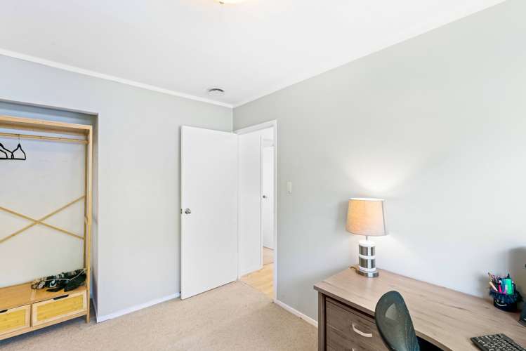 1/4 Wickstead Place Massey_20