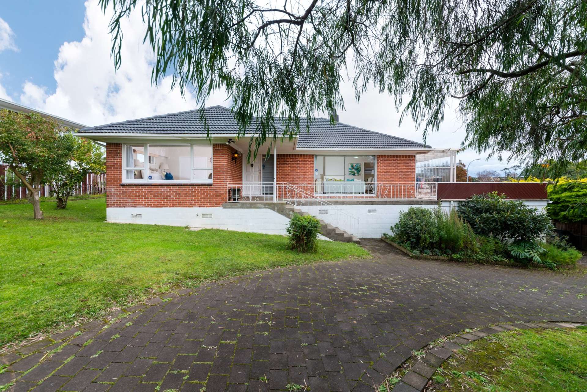 1 Chatsworth Crescent Pakuranga Heights_0