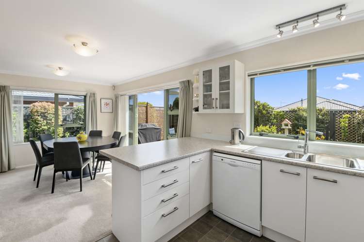 9 Cranbrook Grove Waikanae_10