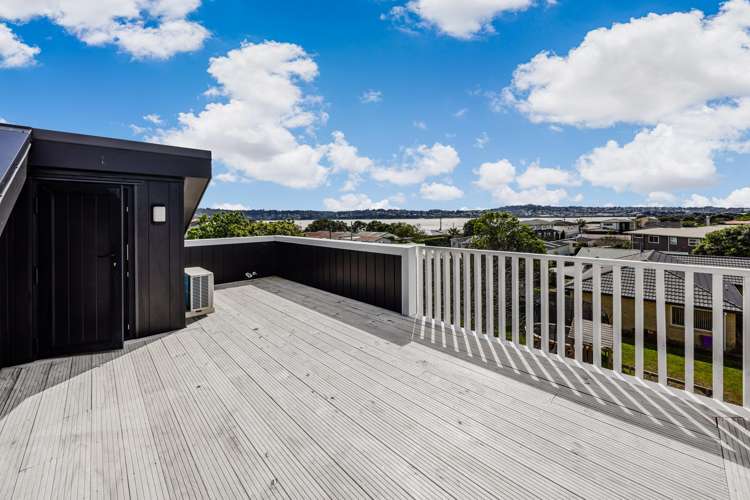 15 Kaaramuramu Lane Mangere Bridge_24