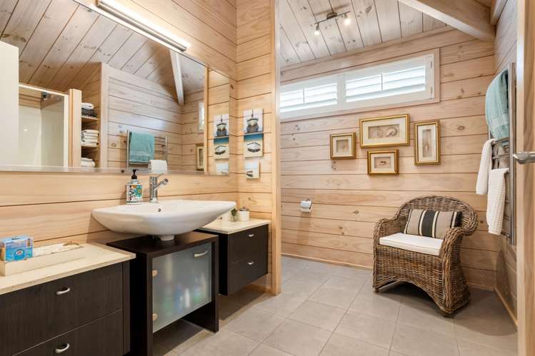 122 Motu Capri Pauanui_18