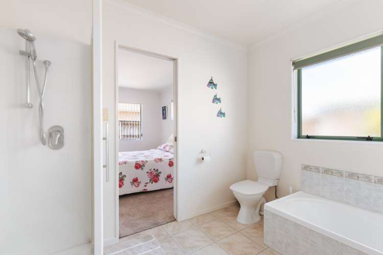 160 Pacific View Road Papamoa_13