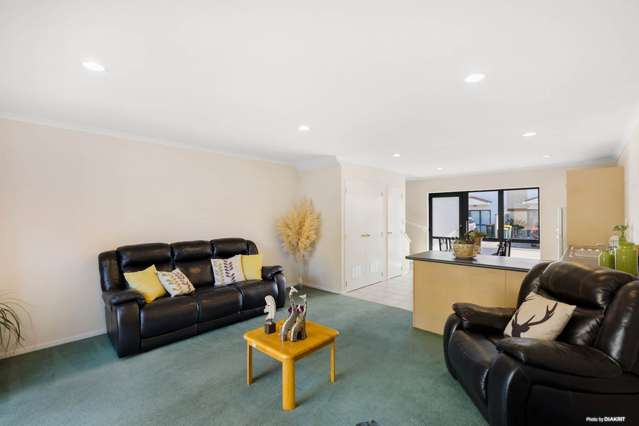 9/3 Ambrico Place New Lynn_2